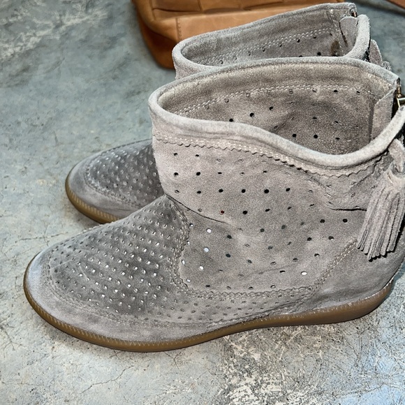 Isabel Marant suede ankle booties - Picture 8 of 9